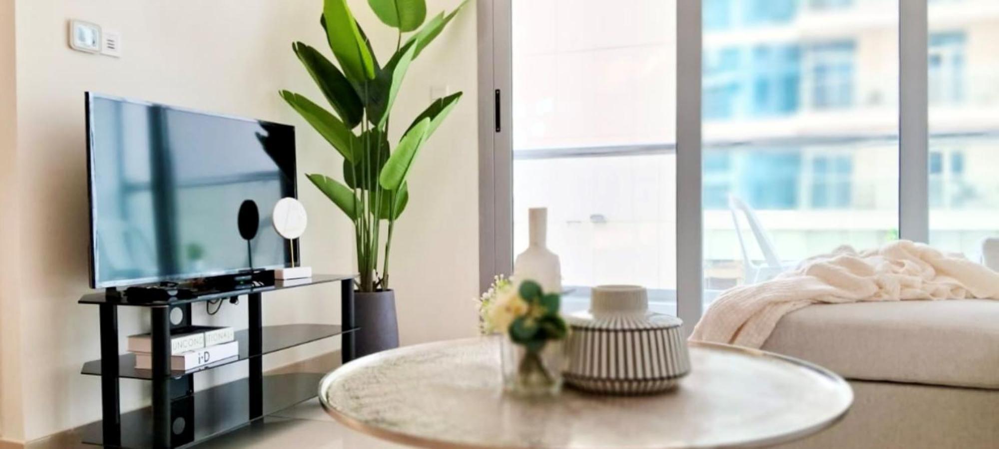 Апартаменти Luxury One Bedroom In Marina