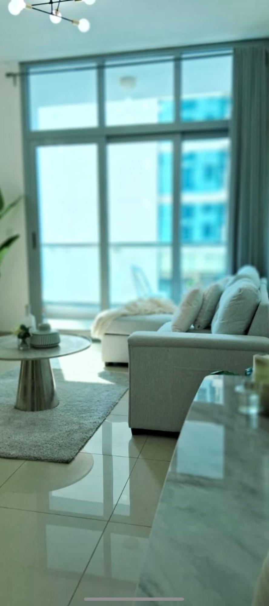 Апартаменти Luxury One Bedroom In Marina Дубай