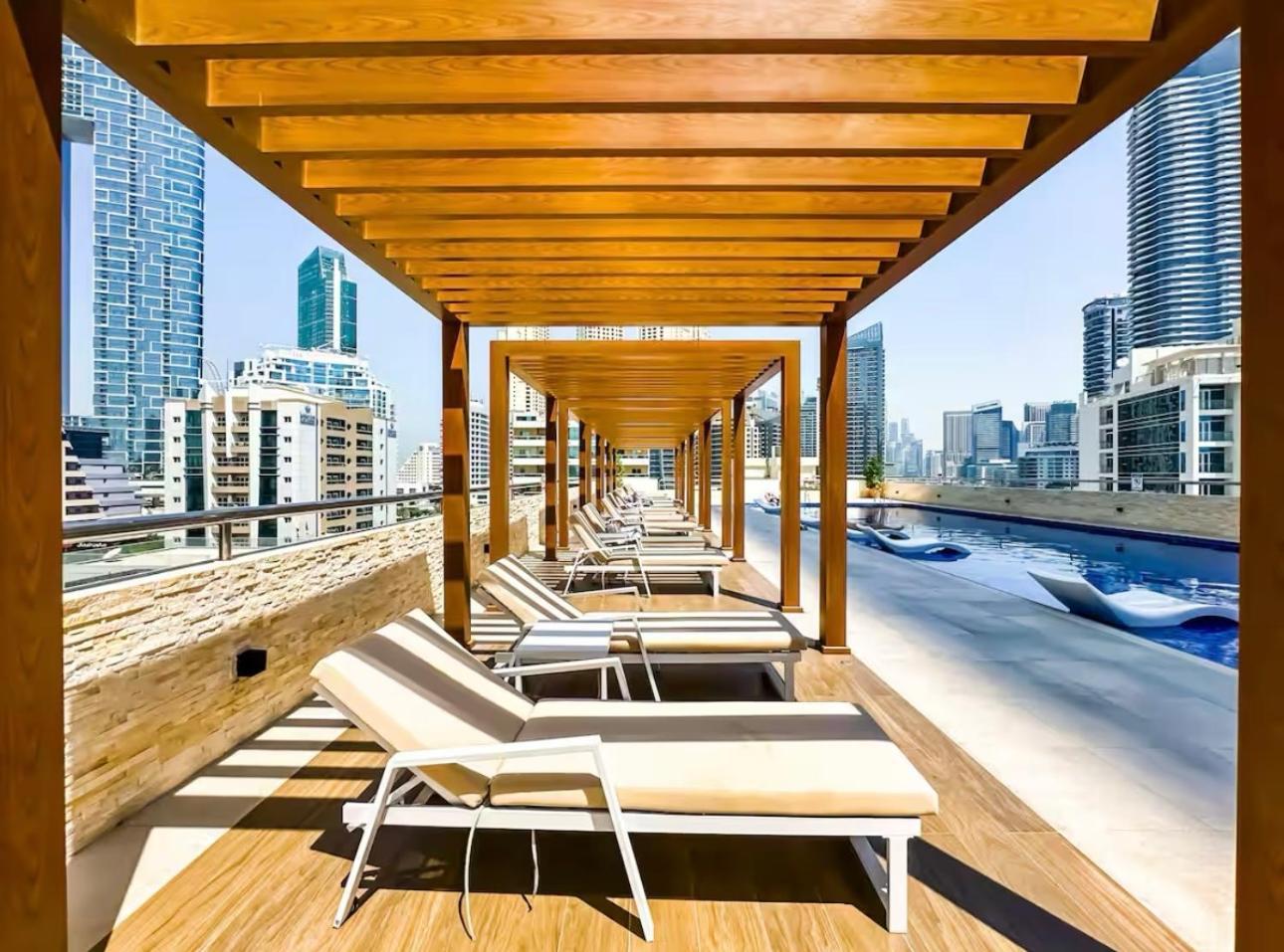 Luxury One Bedroom In Marina Дубай