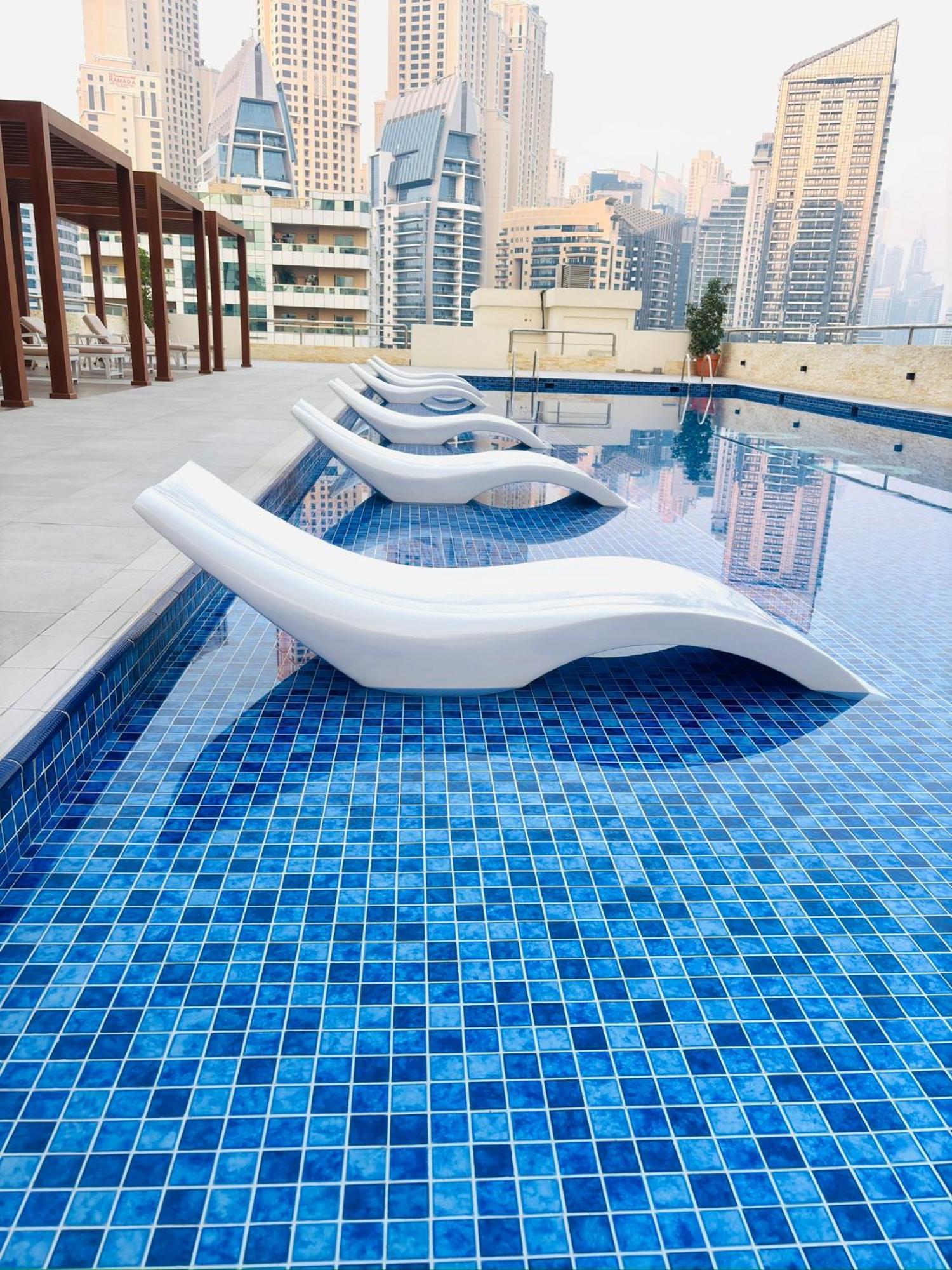 Luxury One Bedroom In Marina Апартаменти Дубай