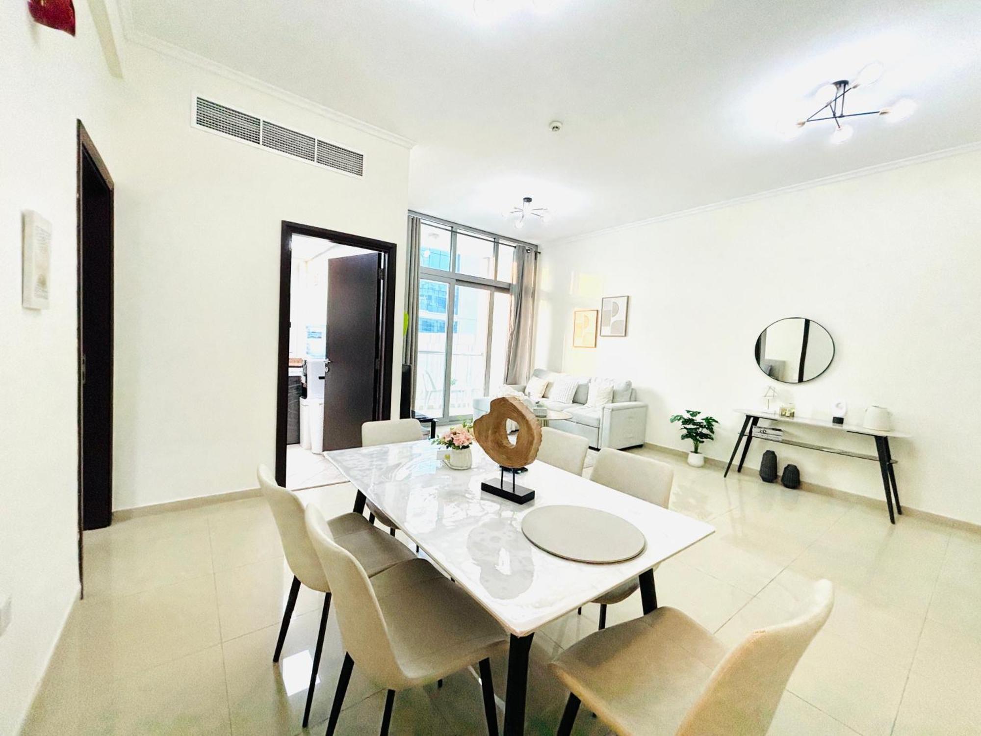 Luxury One Bedroom In Marina Апартаменти